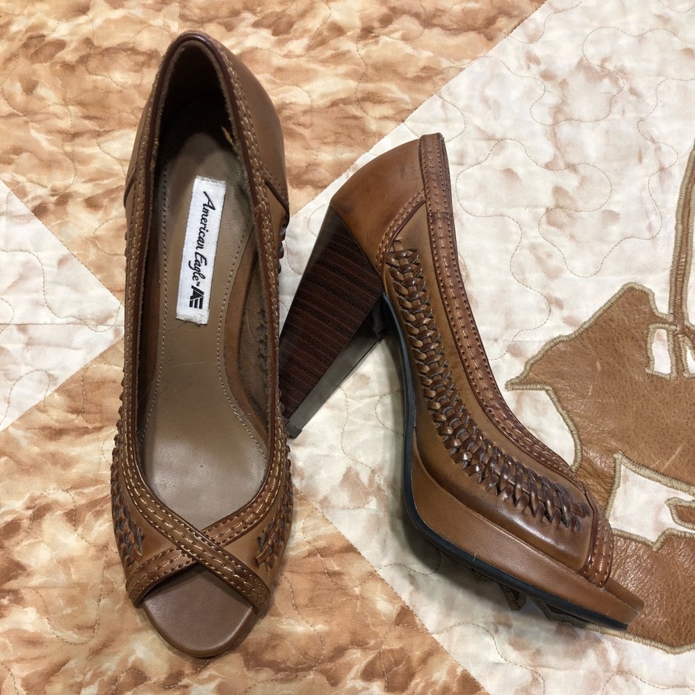 Saddle tan dress shoes